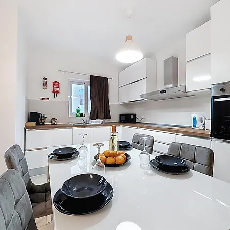 Brand New Luxury 2br 2ba Fully Ac Apartamento Marsaskala
