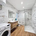 아파트 Brand New Luxury 2br 2ba Fully Ac *
