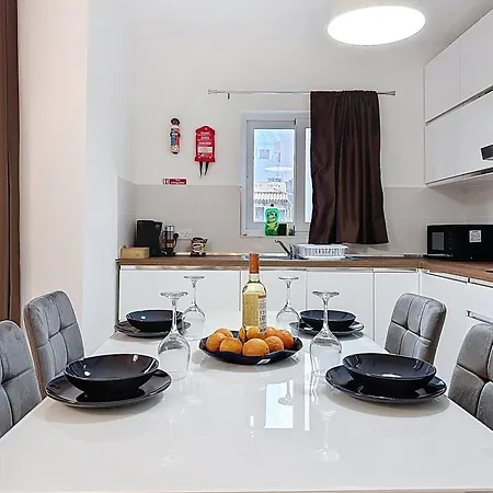 Brand New Luxury 2br 2ba Fully Ac
