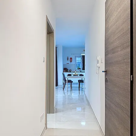 Brand New Luxury 2br 2ba Fully Ac 아파트 *